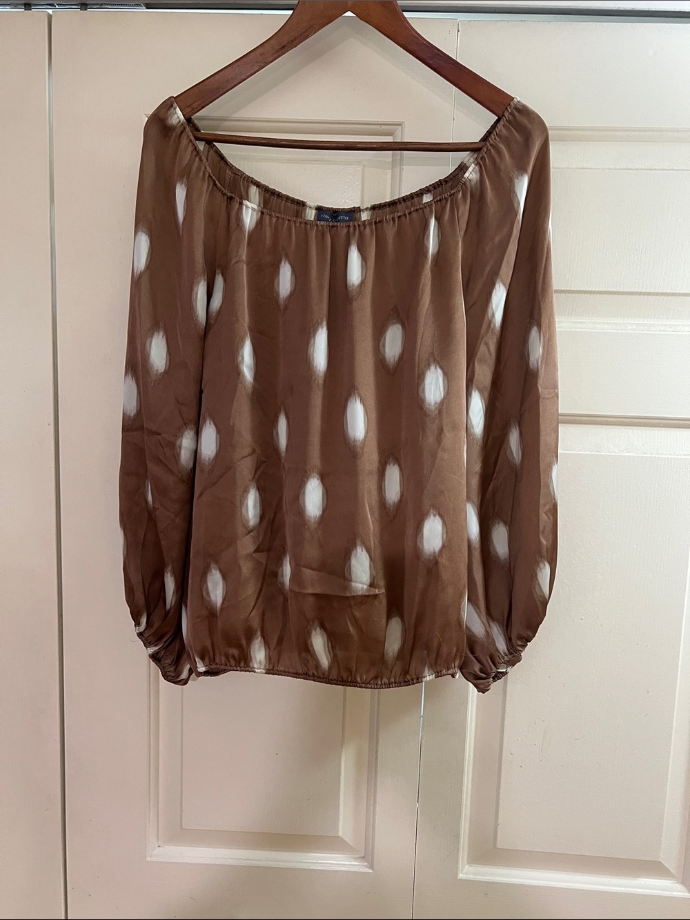 Vince Camuto Brown & Beige Printed Peasant Blouse Silk Feel